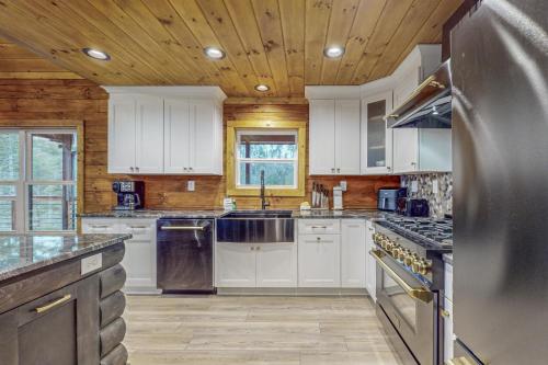 Logans Lodge in Ellijay, USA