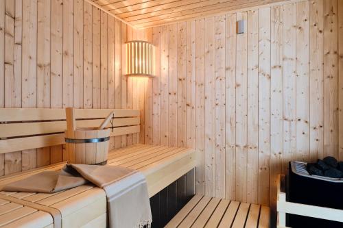Sauna, Apartment B10 "Südbalkon mit Haffblick" im Pine Hill Resort (Apartment B10 "Sudbalkon mit Haffblick" im Pine Hill Resort) in Zirchow