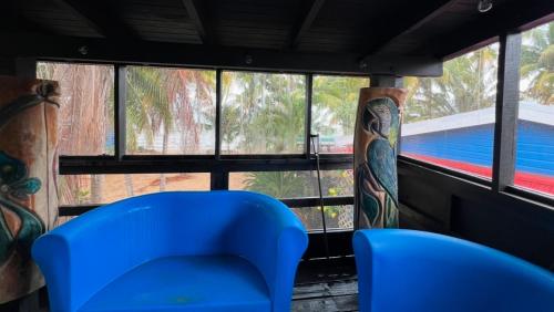 Dove Escapes - One bedroom beach front upper Cabana in Caribbean Way