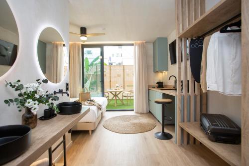 Nomad Haux Mestalla Room Type - Double Room with Terrace