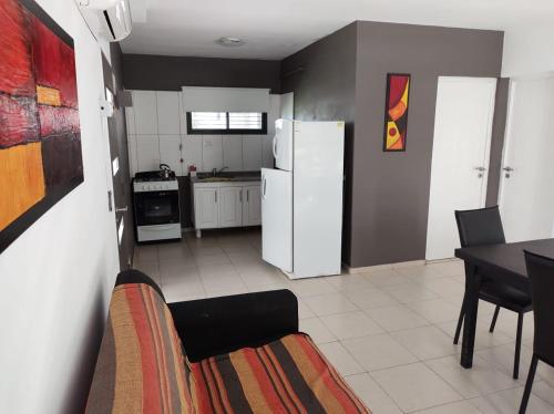 2 bedrooms, 3 beds