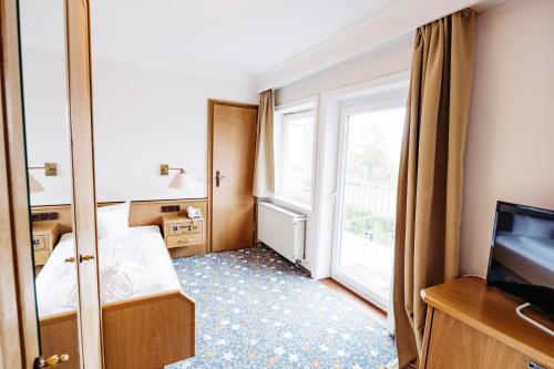 1 twin bed