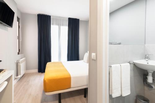 8Rooms Madrid - image 13