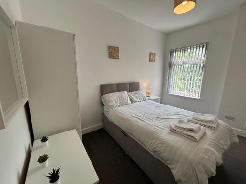 4 Bed Spacious Home - Perfect For Families & Contractors in 哈茨希尔