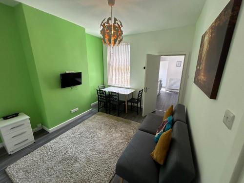 4 Bed Spacious Home - Perfect For Families & Contractors in 哈茨希尔
