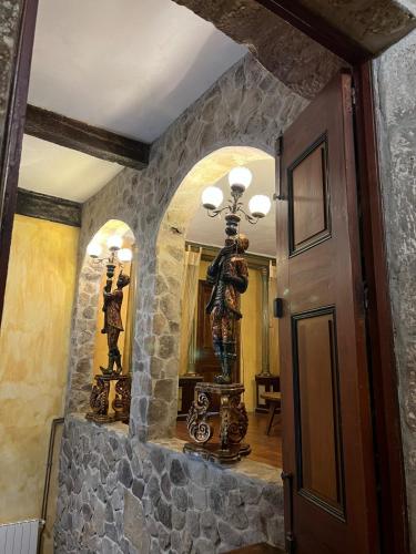 Iekārtas, Palacio de los Alvarado en Las Merindades in El Ribero - Merindad De Montija