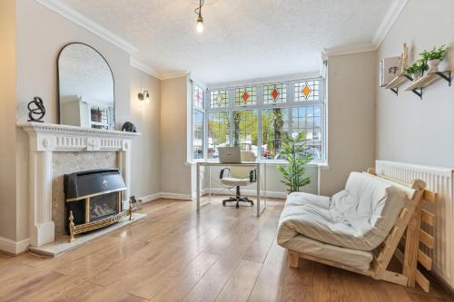 Central South Birmingham Home - 4 OR 6 Beds - Driveway Parking x2 - Edgbaston Moseley Pershore Road - Fantastic Equipped Home - NR Central Birmingham - O2 Academy - NIA - NEC - By Samina, ARZ Stays, Birmingham (photo 5)