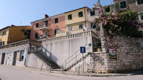 Lucy, Rabac (photo 3)