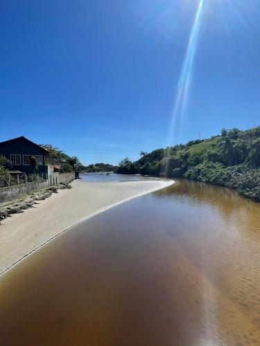 مناطق جذب قريبة, Recanto Manezinho Pé na Areia Casa #5 Praia Matadeiro (Recanto Manezinho Pe na Areia Casa #5 Praia Matadeiro) in Armacao