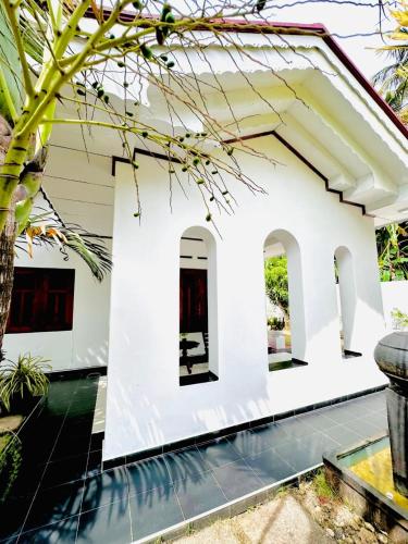 One-Bedroom House image 2