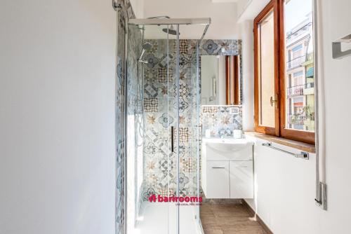 Bathroom, BARI ROOMS Central Station in Liberta
