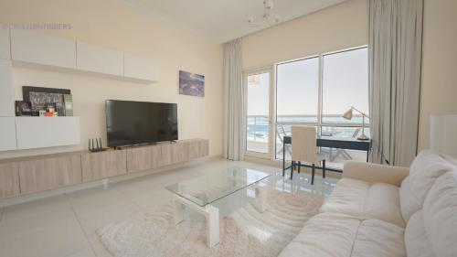 April OFFER Huge 1BKH 4people & high floor, Dubai (foto 4)