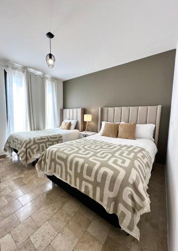 3Bedrooms-5 min Downtown-Wifi-Pool-Jacuzzi-Parking in ริงโกนาดา เด โลส บัลโกเนส