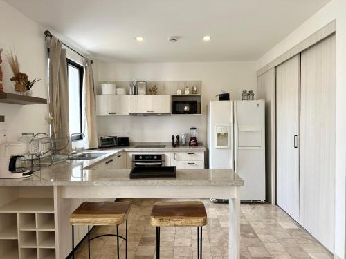 3Bedrooms-5 min Downtown-Wifi-Pool-Jacuzzi-Parking in San Miguel de Allende, Mexico