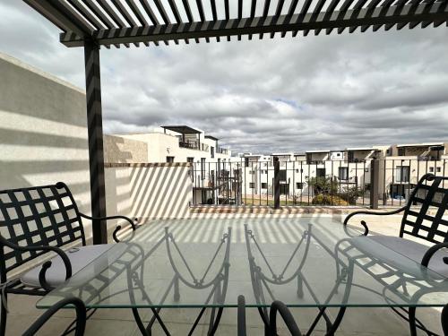 ระเบียง/ชานเรือน, 3Bedrooms-5 min Downtown-Wifi-Pool-Jacuzzi-Parking in ริงโกนาดา เด โลส บัลโกเนส