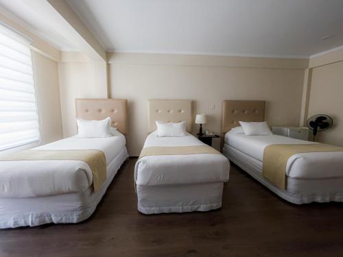 3 double beds