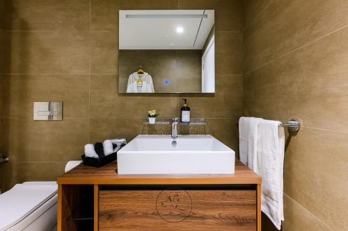 Mercury Tower Seafront Level 24 Apart Hotel-Style Mercury Tower Seafront Level 24 Apart Hotel-Style