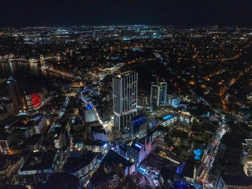 Mercury Tower Seafront Level 24 Apart Hotel-Style Mercury Tower Seafront Level 24 Apart Hotel-Style