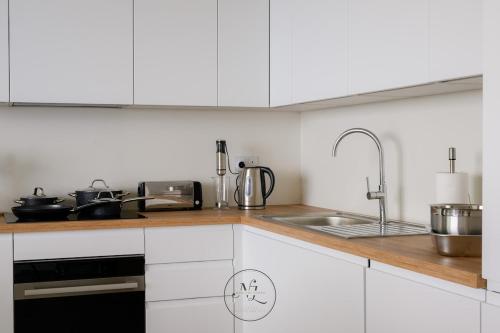 Mercury Tower Seafront Level 24 Apart Hotel-Style Mercury Tower Seafront Level 24 Apart Hotel-Style