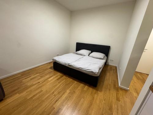 Berlin Apartment Genthiner 3, Берлин (фото 4)