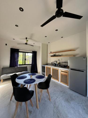 2 bedrooms, 2 beds
