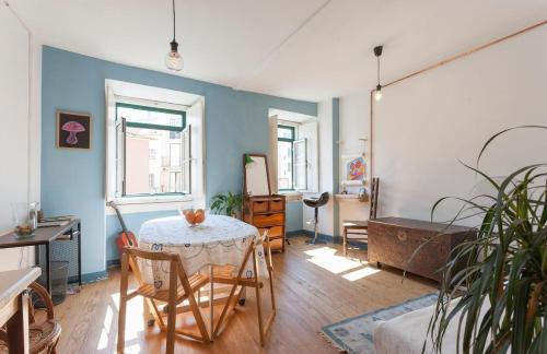 Charming home in Alfama, amazing view, Lizbona