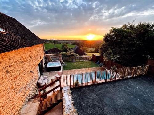 La Grange aux Souvenirs - Piscine chauffée ,Jacuzzi et Terrain de pétanque gîte à louer Contezat