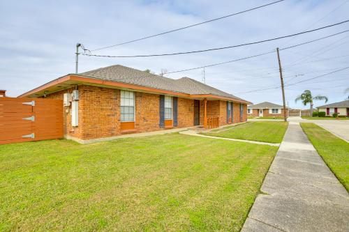 9 Mi to Dtwn New Orleans East Home