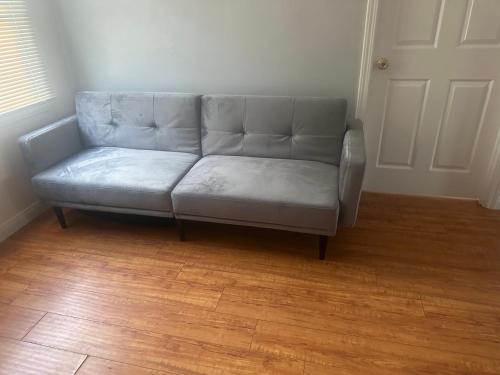 Best location of Hollywood, great room in 2bdrm apt, walk of fame image