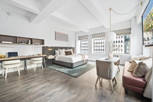 17John in New York (NY)