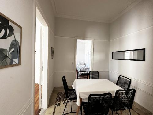 Enjoy VallanHost @ Cabildo Suite 3 bedrooms - 6 guests in كولجيالس