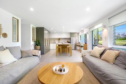 Caba del Sol, 3 Bed Beachfront Escape