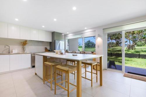 Caba del Sol, 3 Bed Beachfront Escape