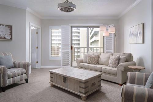 Royale Palms Condominiums - image 11