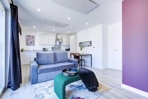 2bed 2bath In - Next To Station For 6 Free Parking, Ashford (foto 3)