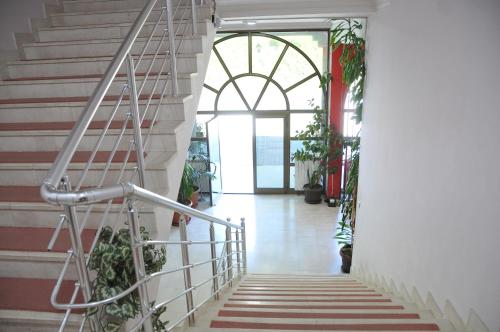 Viesnīcas āriene, Vila Oxa in Postenje