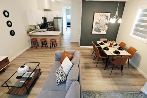 Downtown 5 Bedroom, AC, Rogers, Commonwealth, EXPO