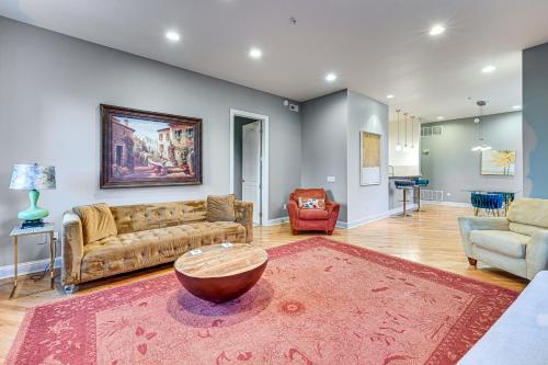 Heart of Dtwn Omaha Historical Apt with Perks Heart of Dtwn Omaha Historical Apt with Perks