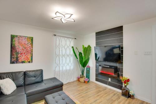 Cedar Hill Home with Fenced Patio, Grill and Foosball! in Cedar Hill, USA