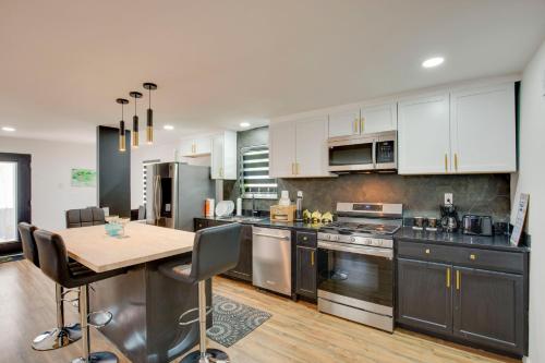 Cedar Hill Home with Fenced Patio, Grill and Foosball! in Cedar Hill, USA