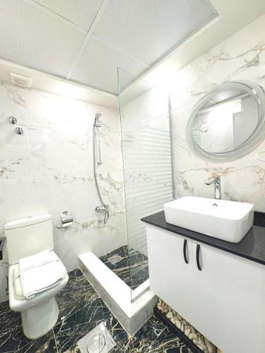 Queens Suite Hotel Queens Suite Hotel