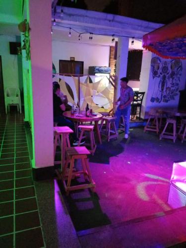 Bar/ Salón, Karim Hostel in Zona 1