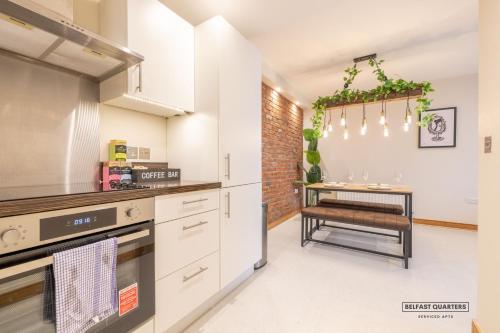 Belfast Quarters- 5th Floor Gem! in แซนดี โรว์ แอเรีย