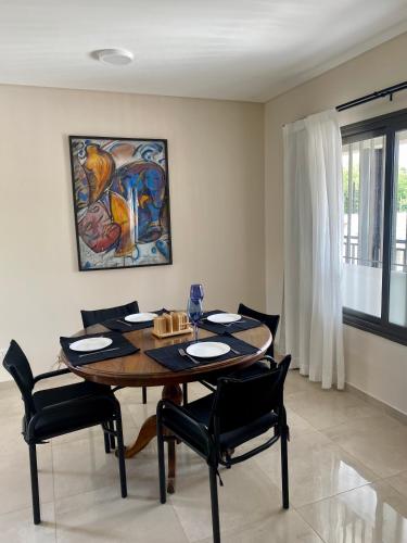One-Bedroom Apartment image 7