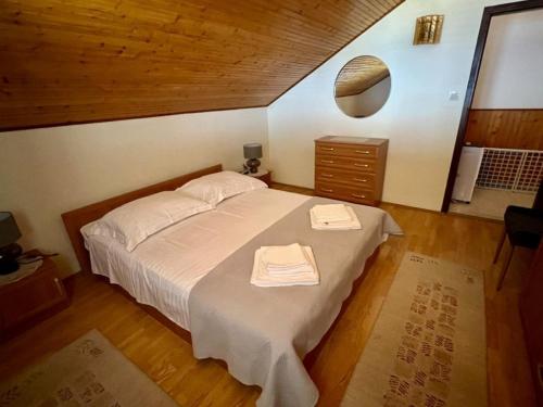 Two-Bedroom Apartment with Terrace and Sea View image 10