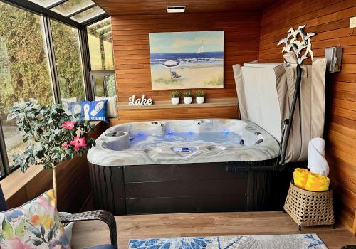 King Room with Spa Bath