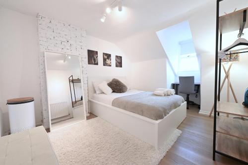 60C Lewisham Way SE14 6NY London Umodzi House - image 11