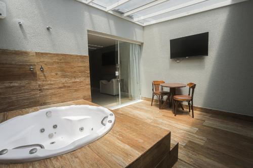 Motel Caricia (Adult Only) — other in Rua Clara Nunes, 250, Rio De Janeiro BR, 21351110