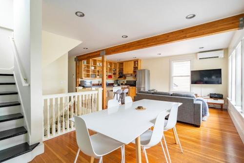 The Slabtown Loft - Local Coffee Shops, Eateries, Walkable