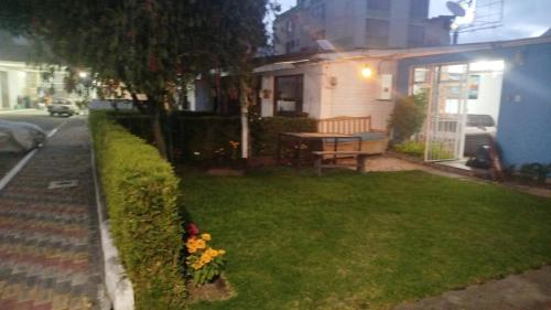 Casa 3 habitaciones, 3 camas, jardín (Casa 3 habitaciones, 3 camas, jardin) in คีปิคาปา